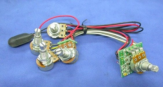 IBANEZ 3-Band EQ EQB-3C für 4-Saiter Bass (3EQ27C0002)