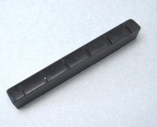 IBANEZ Sattel 6mm x 43mm aus Kunststoff - für Linkshändermodelle ORM1L/SA160FM/SA260FML (4NT27A0001)