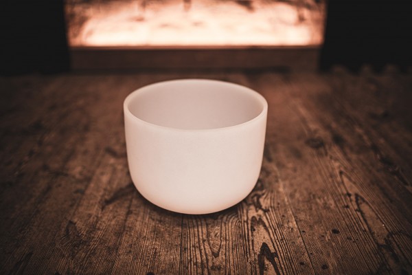 Meinl Sonic Energy 10" white-frosted Crystal Singing Bowl G4, 432 Hz, Throat Chakra (CSB10G)