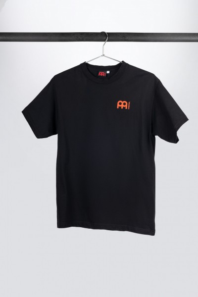 MEINL T-Shirt in schwarz mit rot aufgedrucktem Logo auf der linken Brust (M42)