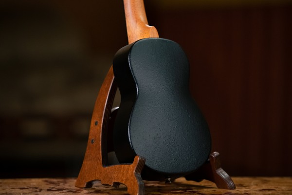 KEIKI K2 Serie Sopran Ukulele Set - Agathis / Peace '68" (K2-68)