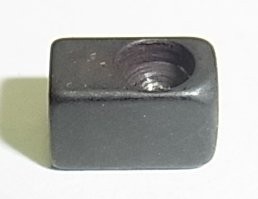 IBANEZ string holder block - black 1pcs (2TR1MBA003)